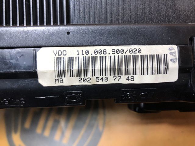 MERCEDES A2025407748 Приборная доска (щиток приборов) в наличии Днепр