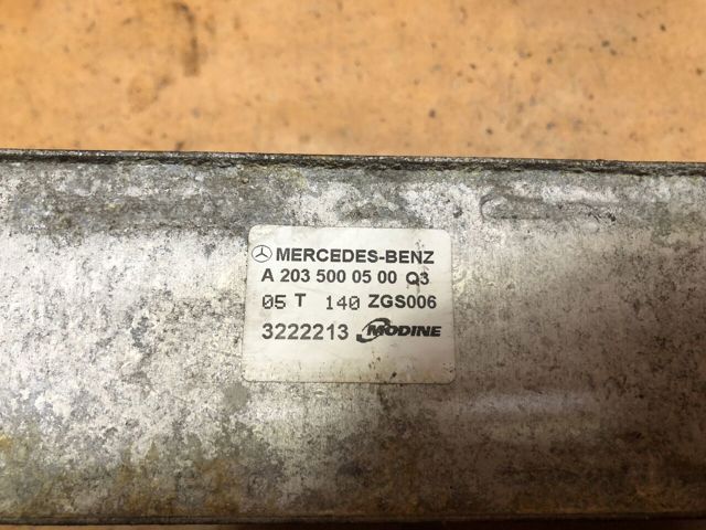 MERCEDES A2035000500 Радиатор интеркуллера в наличии Винница