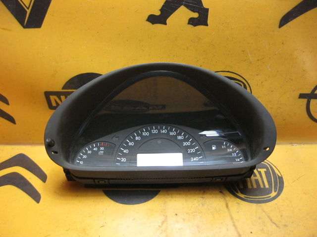 Щиток приборов A2035403911 MERCEDES
