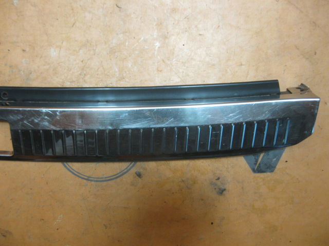 A2036901887 MERCEDES Облицовка задней панели багажника купить в Кривой Рог
