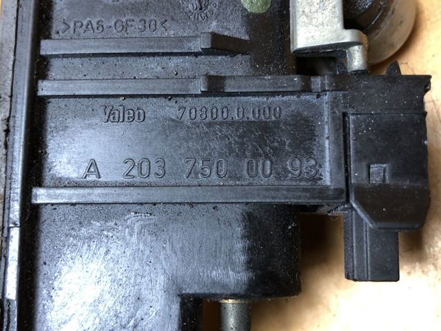 MERCEDES A2037500093 Замок багажника в наличии Украина