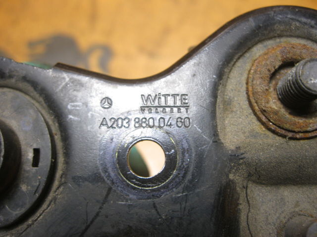 A2038800460 MERCEDES Замок капота купить в Ирпень