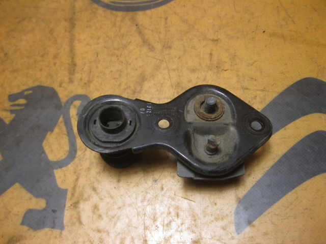 A2038800460 Замок капота купить Черкассы