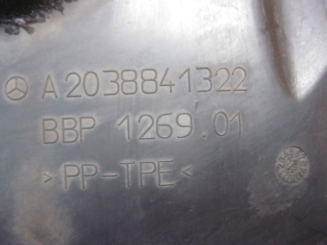 A2038841322 Подкрылок крыла переднего левый передний купить Черновцы