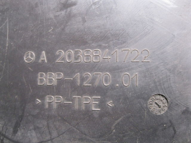 MERCEDES A2038841722 Подкрылок крыла переднего левый задний в наличии Днепр