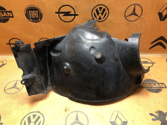 Подкрылок переднего крыла, правый задний A2038841822 MERCEDES