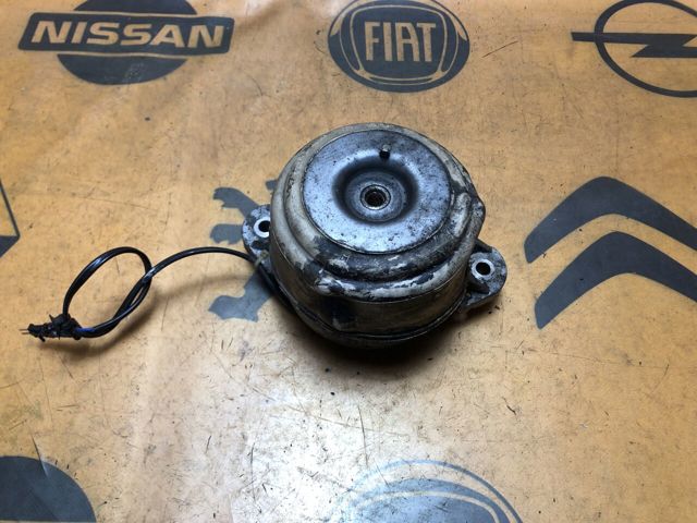 A2042403617 Подушка (опора) двигателя левая купить Львов