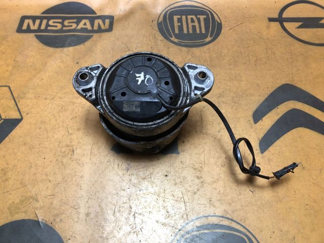 A2042403617 Подушка (опора) двигателя левая купить Ирпень