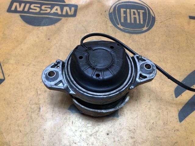 A2042403717 Подушка (опора) двигателя правая купить Киев