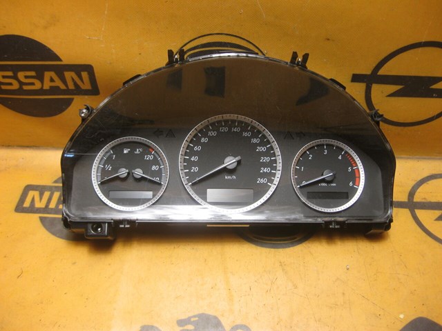 Приборная доска A2045409848 MERCEDES