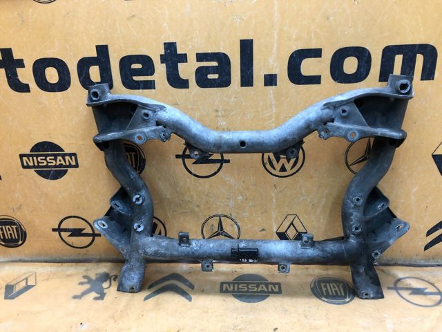 Поперечина передней подвески A2046280757 MERCEDES