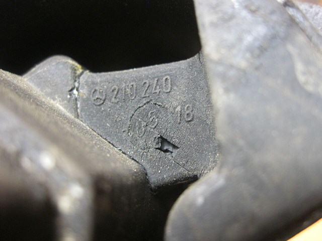 A2102400518 Подушка трансмиссии (опора коробки передач) купить Одесса