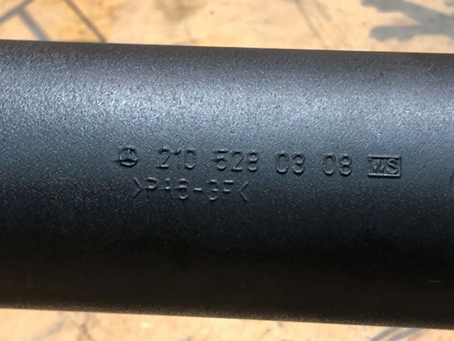 MERCEDES 2105280308 Патрубок воздушного фильтра в наличии Сумы