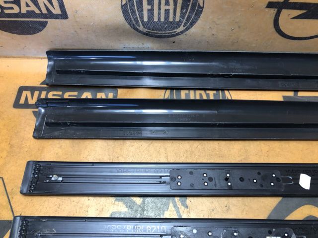 MERCEDES A2106908125 Накладка (молдинг) порога наружная левая в наличии Украина