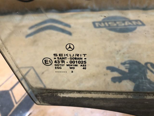 A2107200218 MERCEDES Стекло-форточка двери передней правой купить в Каменское