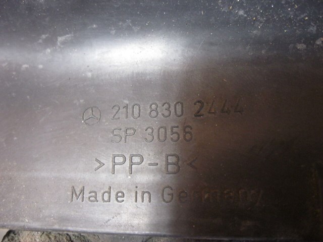 MERCEDES A2108302444 Карман воздухозаборника капота в наличии Киев