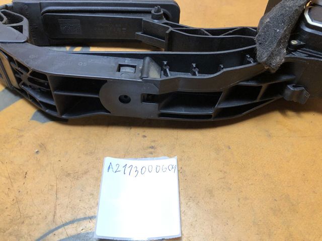 A2113000404 MERCEDES Педаль газа купить в Киев