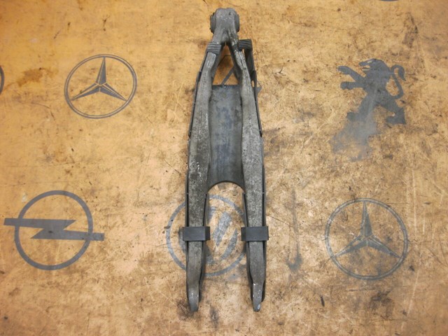 A2113520488 MERCEDES Защита заднего нижнего рычага купить в Киев
