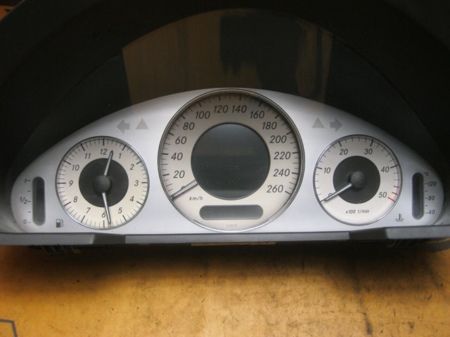 A2115400547 MERCEDES Панель приборов купить в Харьков