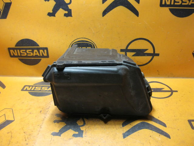 Крышка блока предохранителей A2115400682 MERCEDES