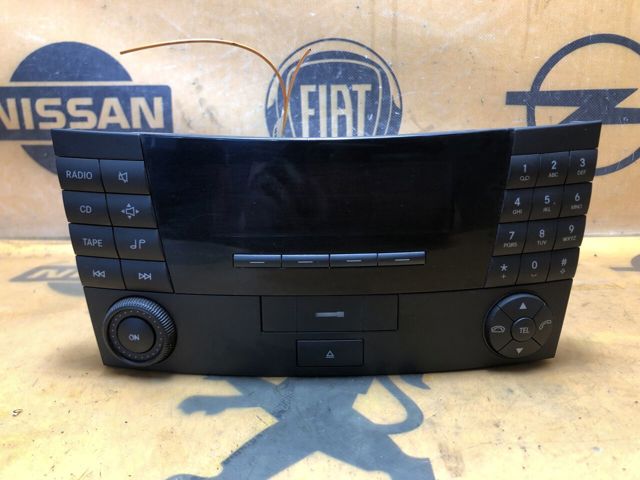 MERCEDES A2118200079 Магнитола (радио AM/FM) в наличии Киев