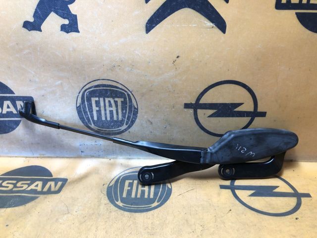 MERCEDES A2118201244 Поводок стеклоочистителя в наличии Черкассы