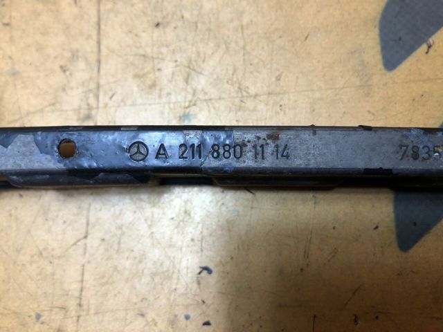 MERCEDES A2118801114 Кронштейн бампера переднего внешний левый в наличии Днепр