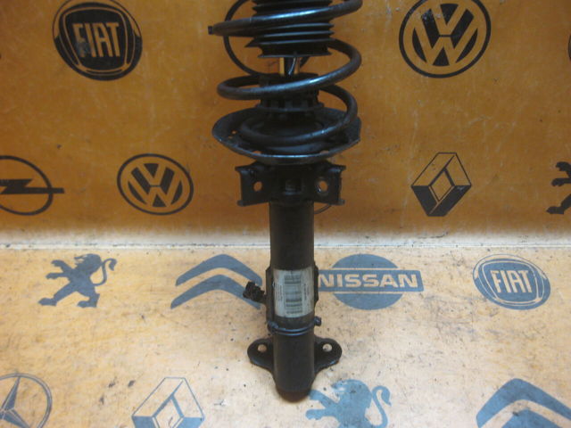 MERCEDES A2123200438 в наличии Черновцы