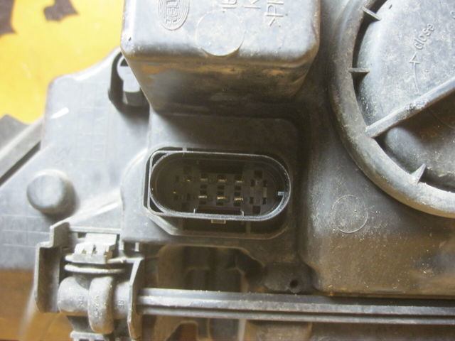 MERCEDES A2128200261 Правая фара в наличии Хмельницкий