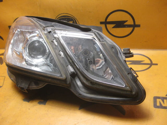 A2128200261 MERCEDES Правая фара купить в Ужгород