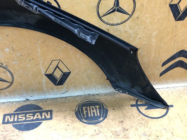 MERCEDES A2518800106 Крыло переднее левое в наличии Ужгород