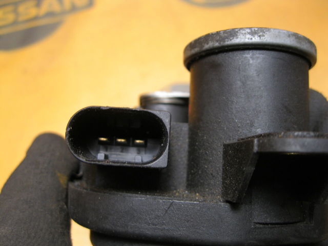 Клапан привода заслонок впускного коллектора A6111500494 MERCEDES