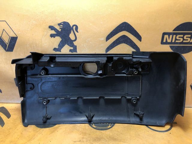 Крышка мотора декоративная A6120100667 MERCEDES