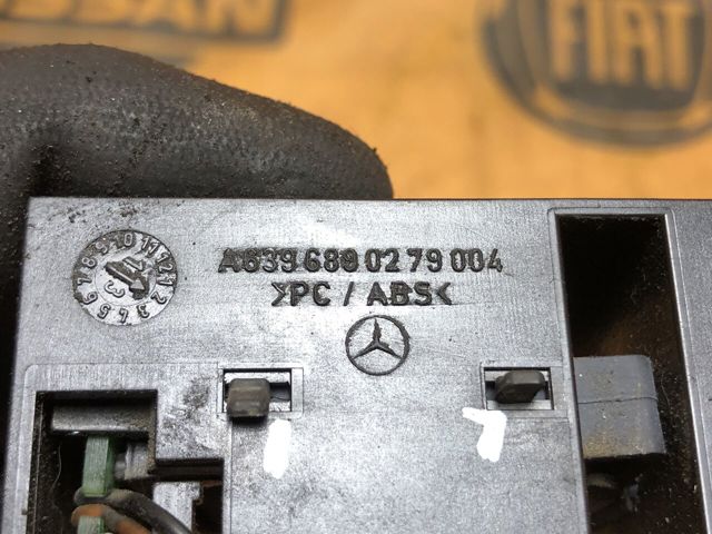 MERCEDES 6396890279 в наличии Винница