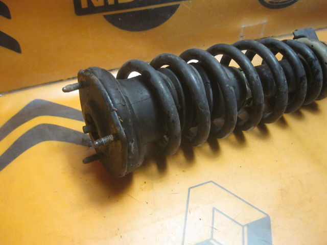 GS1D34700G Амортизатор передний правый купить Черновцы