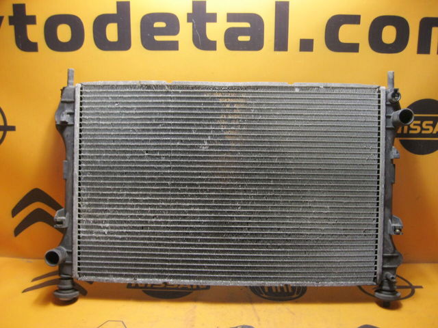 Б/у радиатор охлаждения ford transit (2000-2006) код: 14444 YC1H8005BE