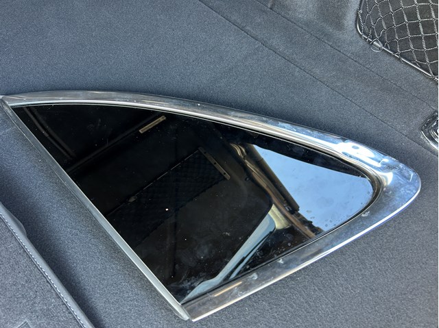 Стекло кузова/багажного отсека, левое 95B845297DB PORSCHE