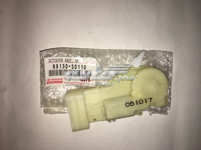 Замок двери задней правой 6913030110 TOYOTA