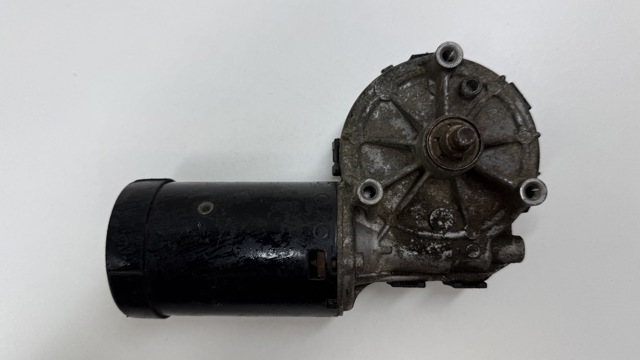 Мотор дворника 0390241429 BOSCH