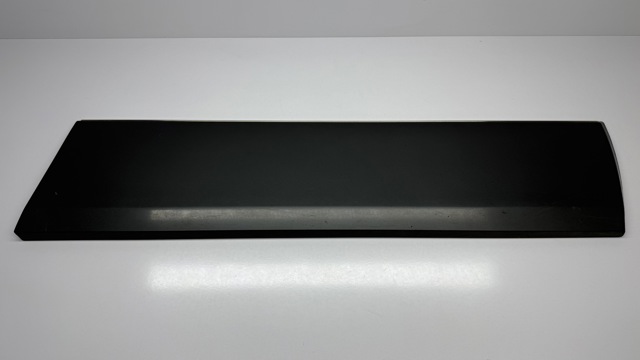 1246901640 Накладка двери передней правой купить Винница