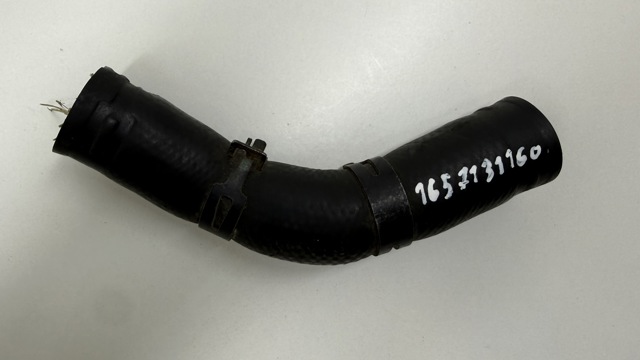 Патрубок системы охлаждения 1657131160 TOYOTA
