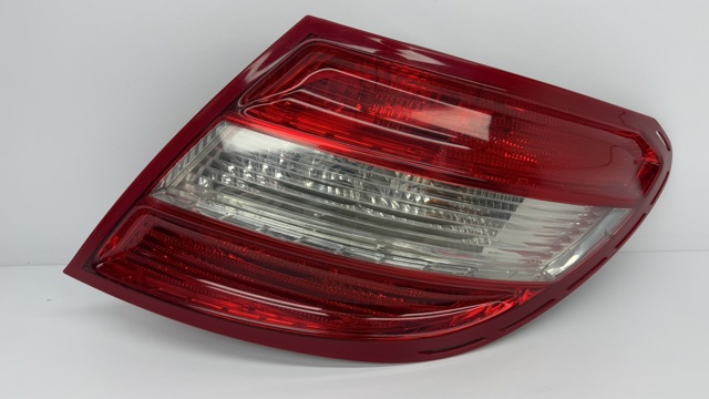 Фонари задние 2048200264 MERCEDES