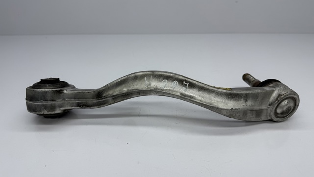 31126760182 BMW Нижний рычаг купить в Ирпень