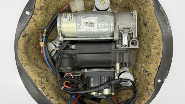 BMW 37221092349 Компрессор пневмоподкачки (амортизаторов) в наличии Киев