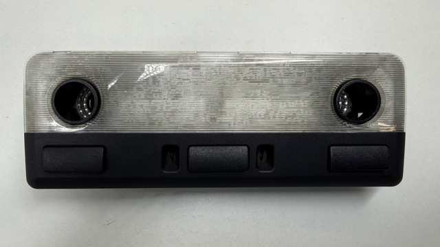 Плафон освещения кабины 63318379907 BMW
