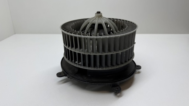 Электромотор печки 64116913401 BMW