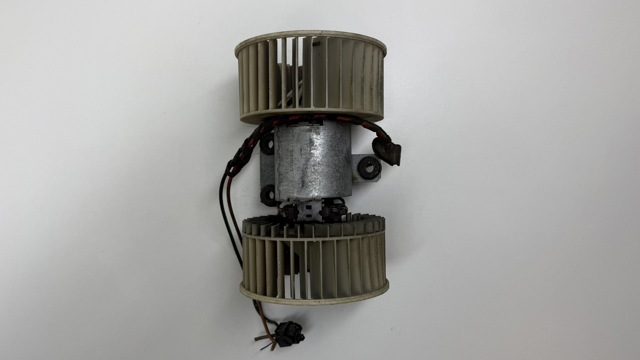 Моторчик печки 64118372493 BMW