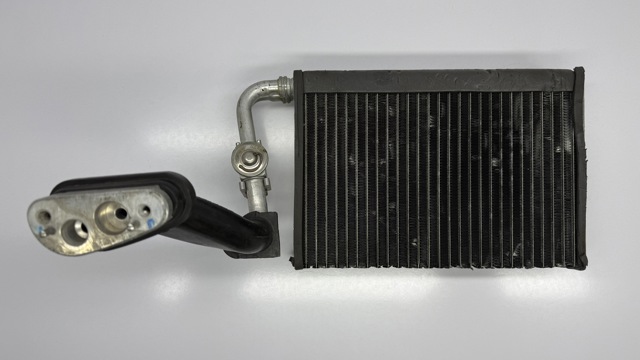 Радиатор отопителя салона 64118385560 BMW