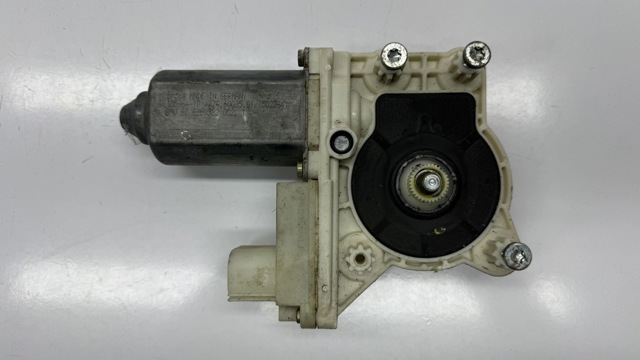 67628382002 BMW Мотор стеклоподъемника двери передней правой купить в Ужгород