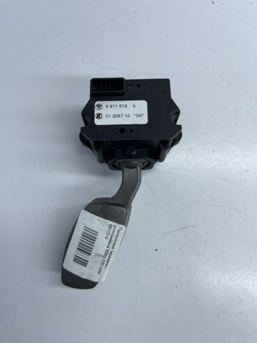 Подрулевой правый переключатель  6911519 BMW